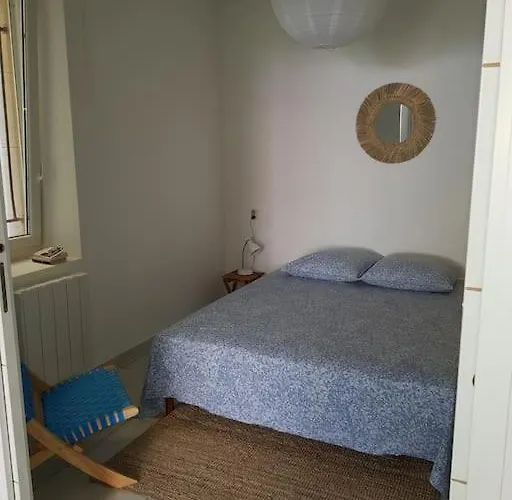 T2 Avec Jardin Privatif 3 étoiles * Mèze