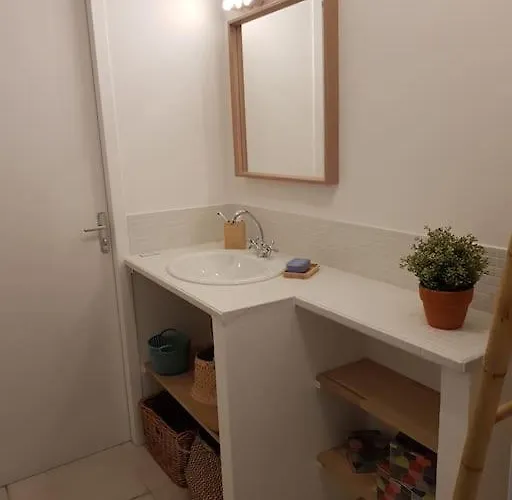 T2 Avec Jardin Privatif 3 étoiles Appartement