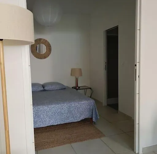 Апартаменты T2 Avec Jardin Privatif 3 Etoiles Мезе